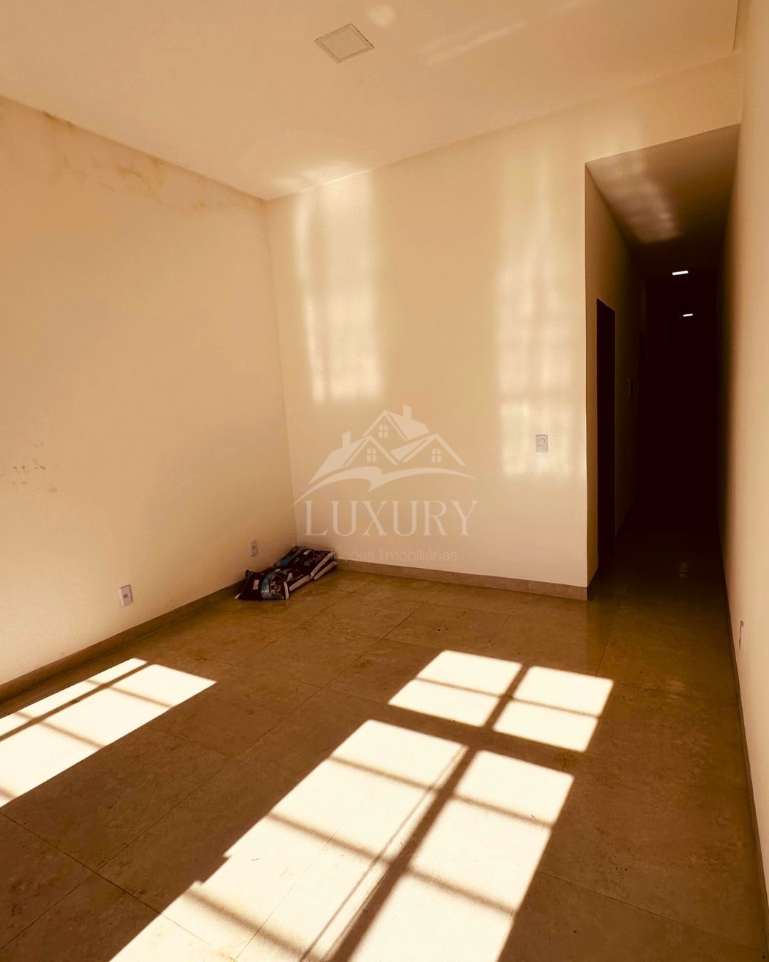Casa à venda com 3 quartos, 100m² - Foto 3