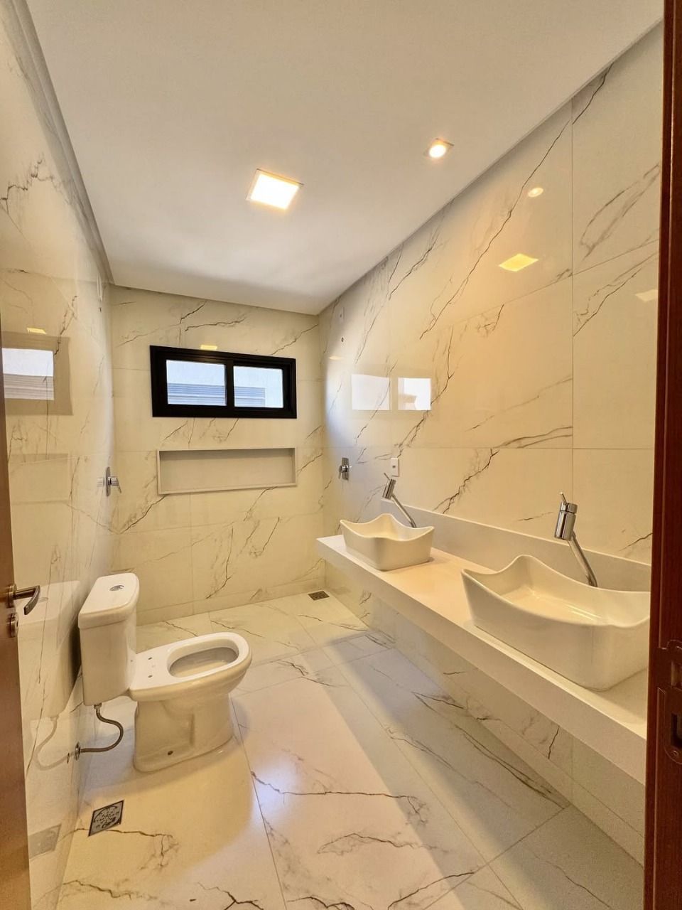 Casa de Condomínio à venda com 4 quartos, 270m² - Foto 16