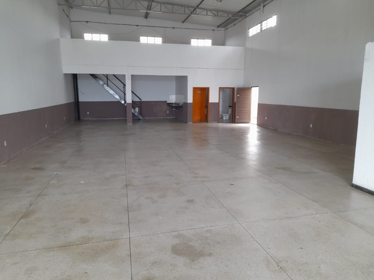 Depósito-Galpão-Armazém para alugar com 2 quartos, 320m² - Foto 3