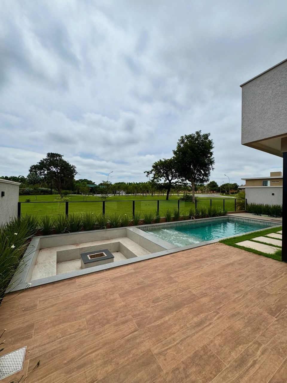 Casa de Condomínio à venda com 4 quartos, 325m² - Foto 18