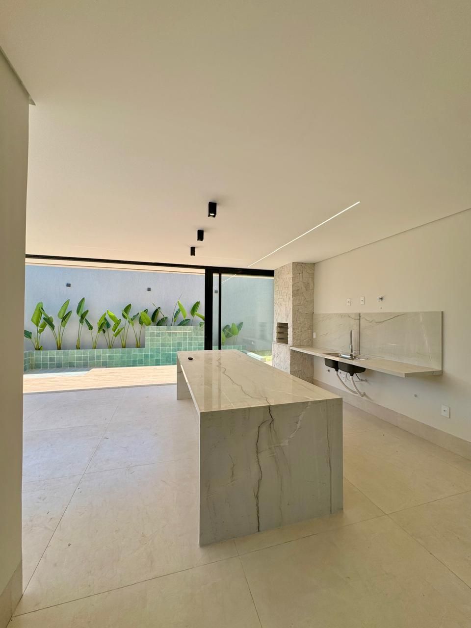 Casa de Condomínio à venda com 4 quartos, 225m² - Foto 6