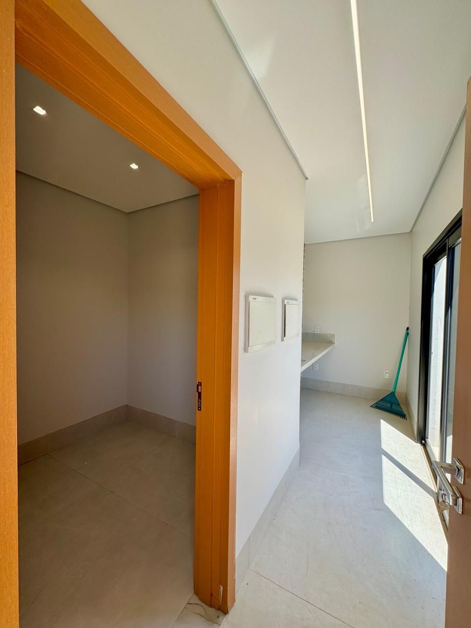 Casa de Condomínio à venda com 4 quartos, 225m² - Foto 8