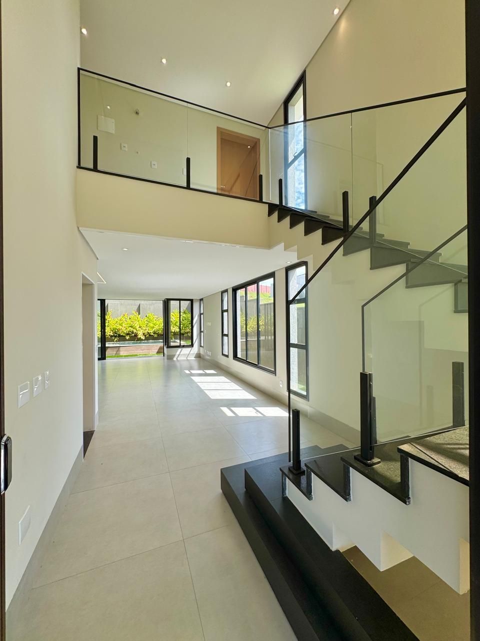 Casa de Condomínio à venda com 3 quartos, 224m² - Foto 3