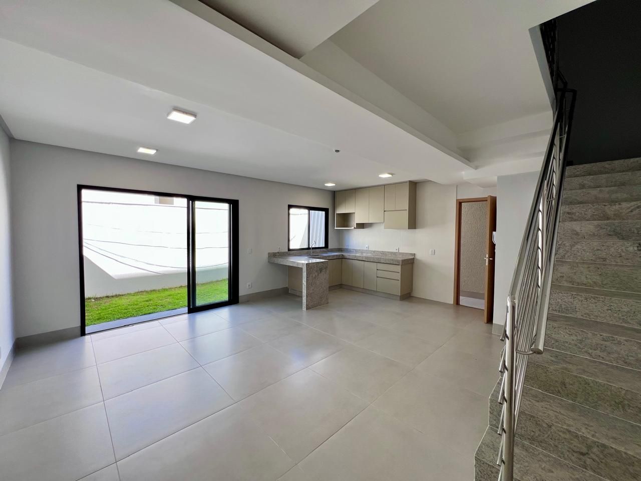 Sobrado à venda com 3 quartos, 173m² - Foto 2