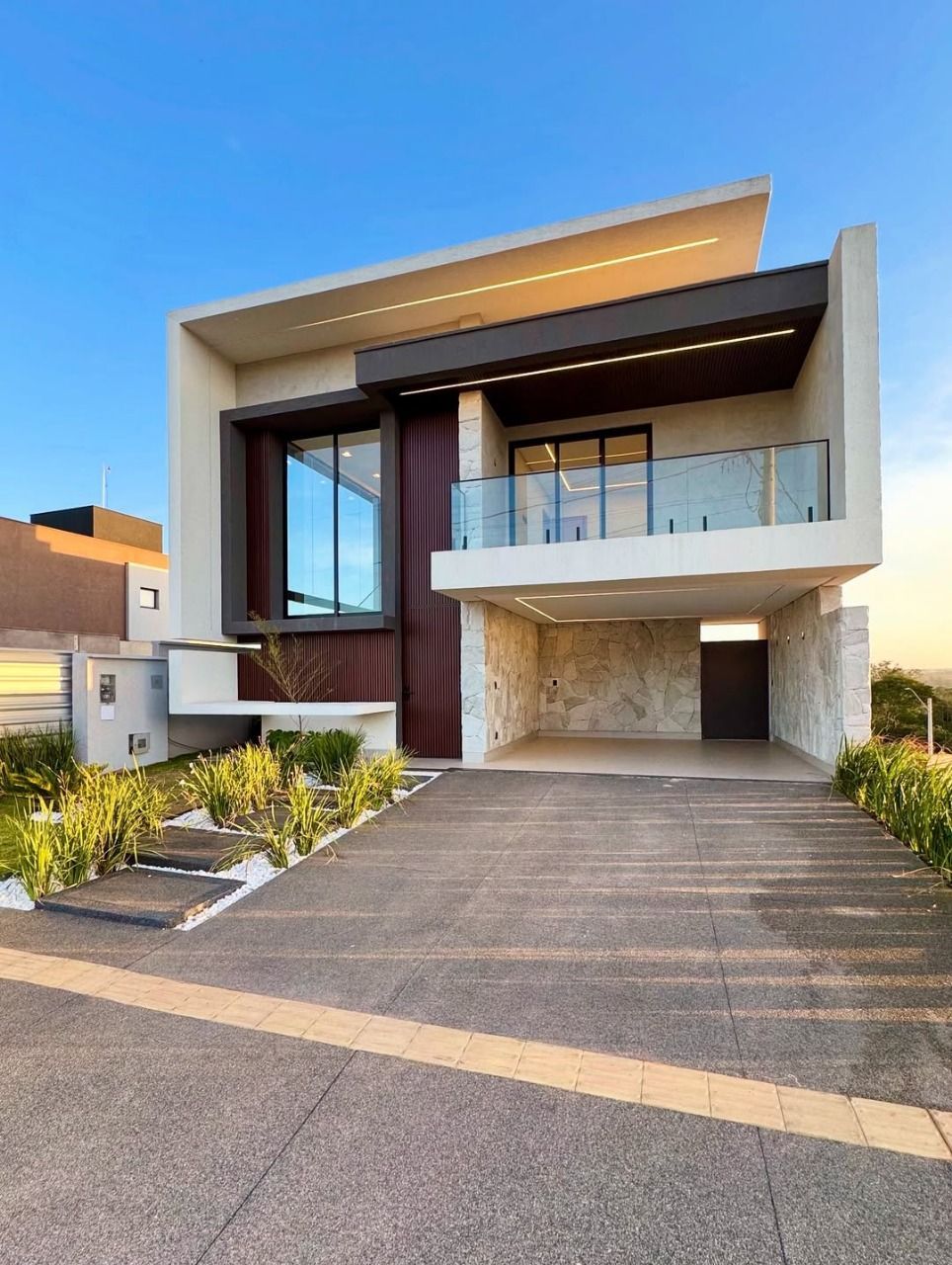 Casa de Condomínio à venda com 3 quartos, 231m² - Foto 1