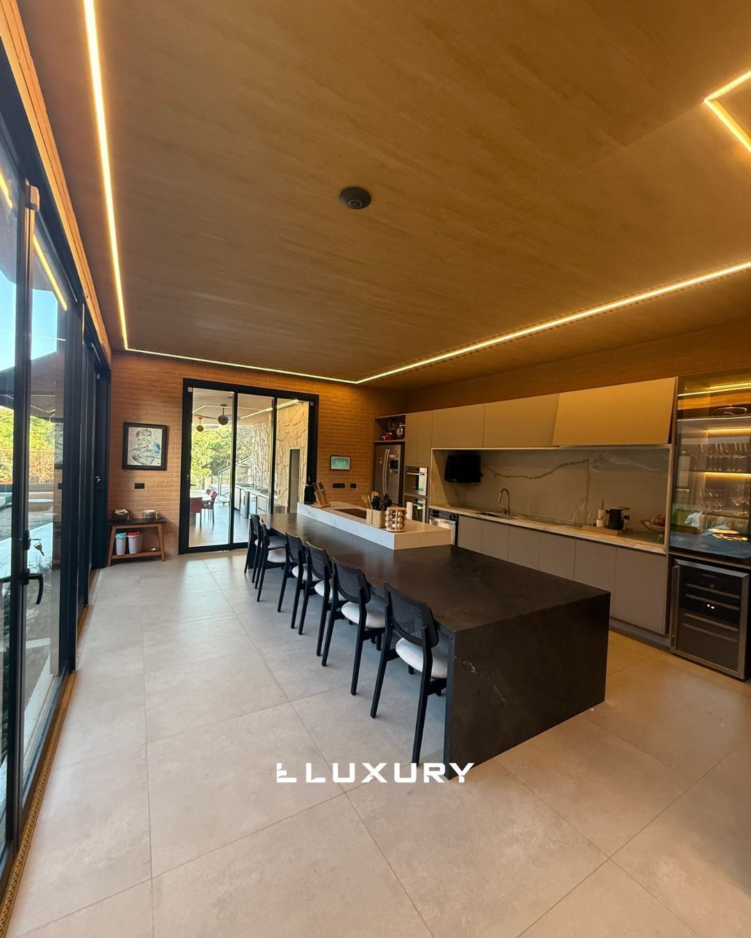 Casa de Condomínio à venda com 4 quartos, 365m² - Foto 11