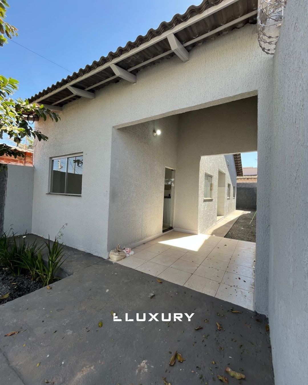 Casa à venda com 2 quartos, 90m² - Foto 1