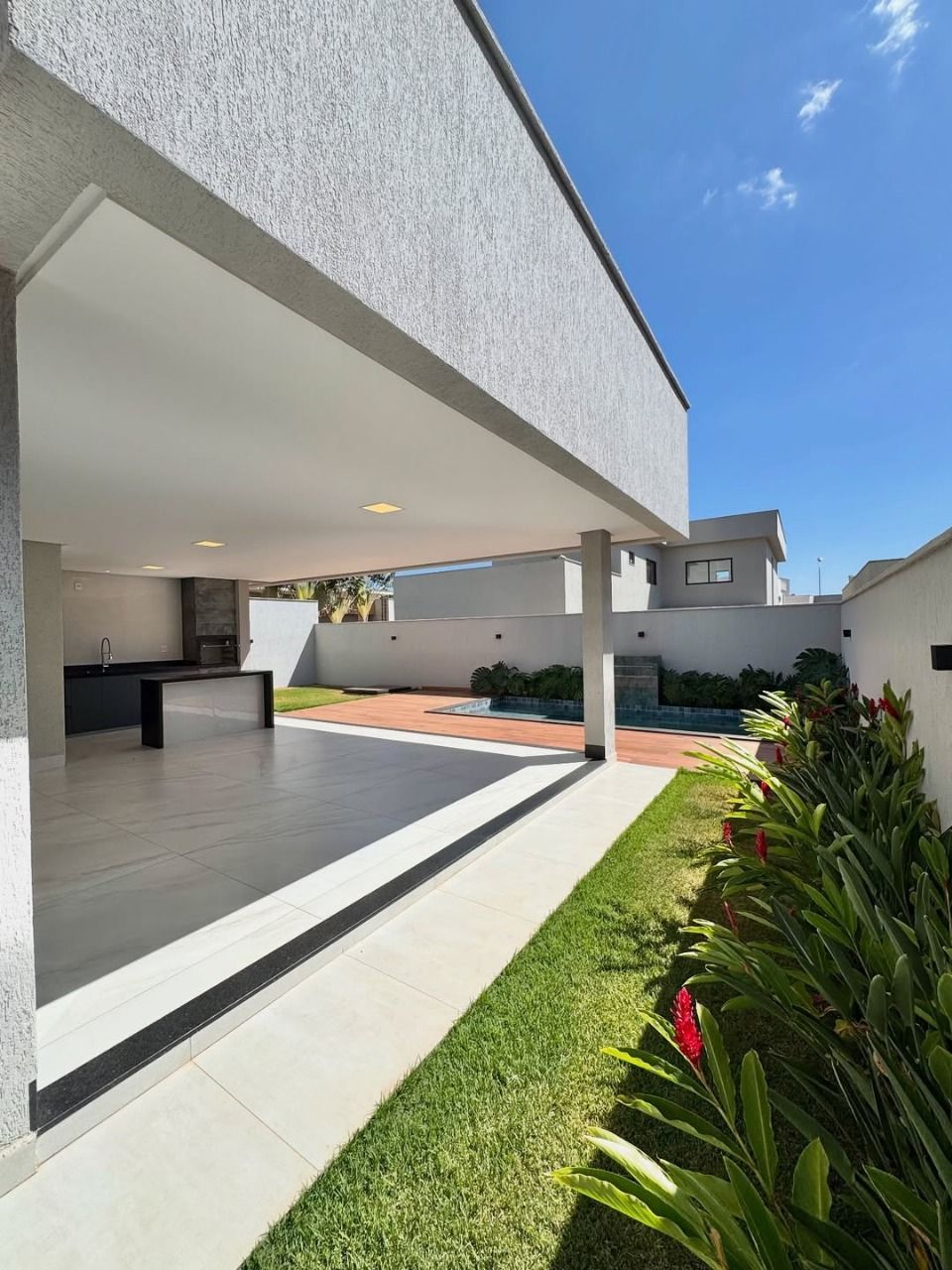 Casa de Condomínio à venda com 4 quartos, 270m² - Foto 9