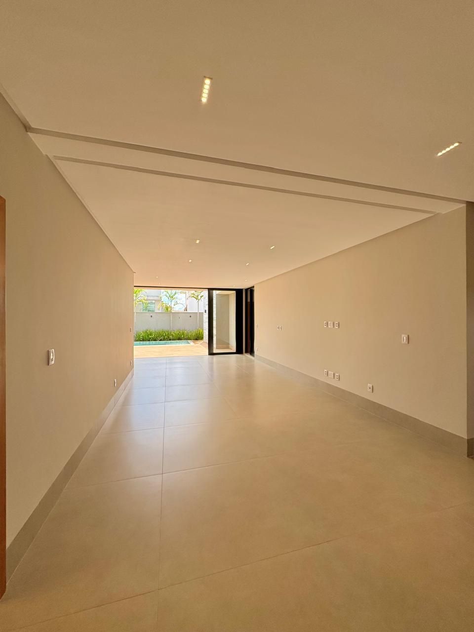 Casa de Condomínio à venda com 4 quartos, 253m² - Foto 7