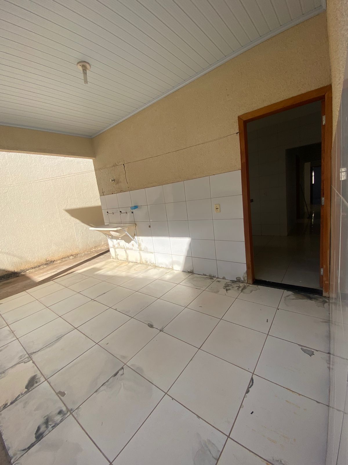 Casa para alugar com 2 quartos, 100m² - Foto 12