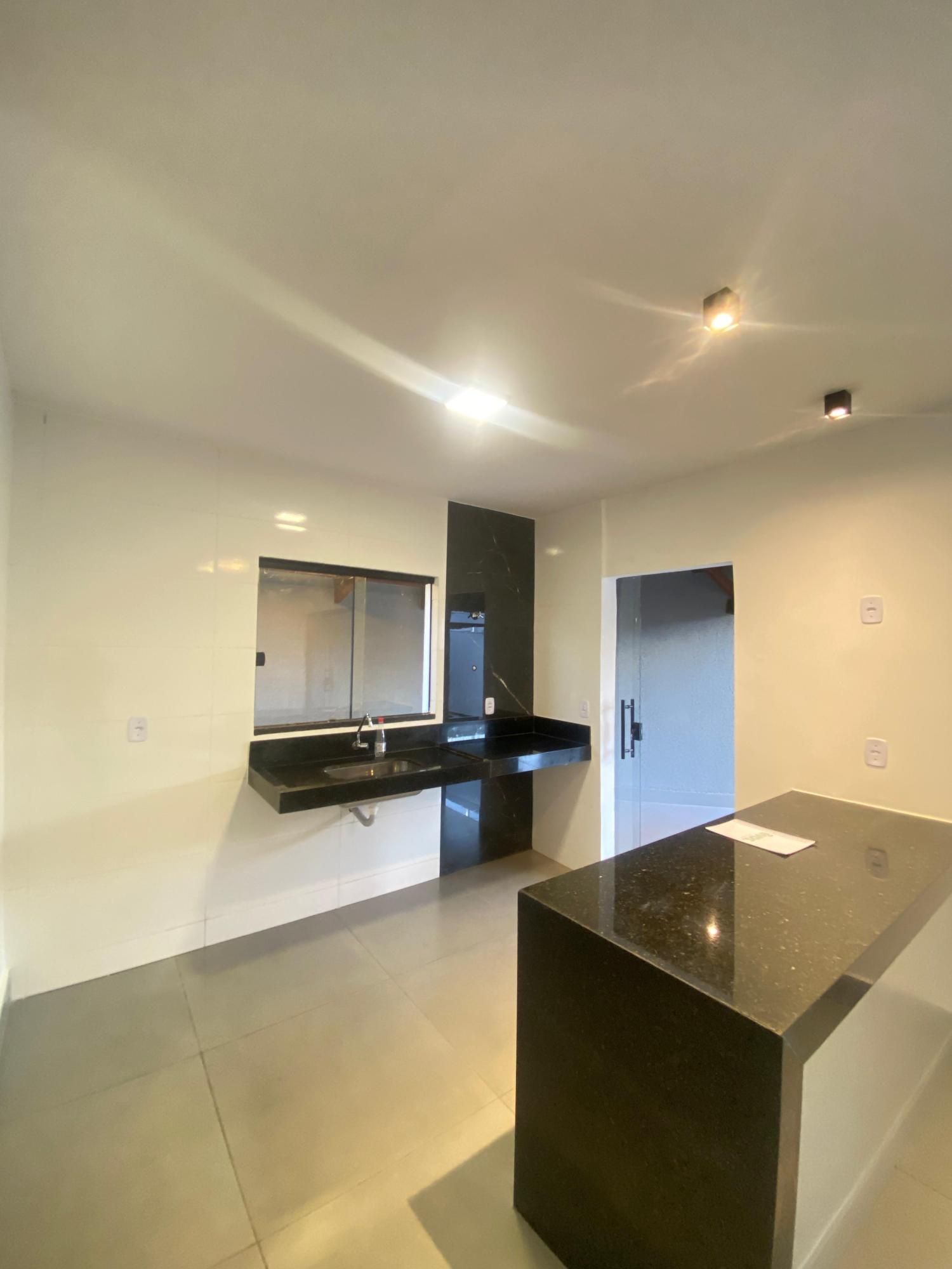 Casa à venda com 2 quartos, 89m² - Foto 4