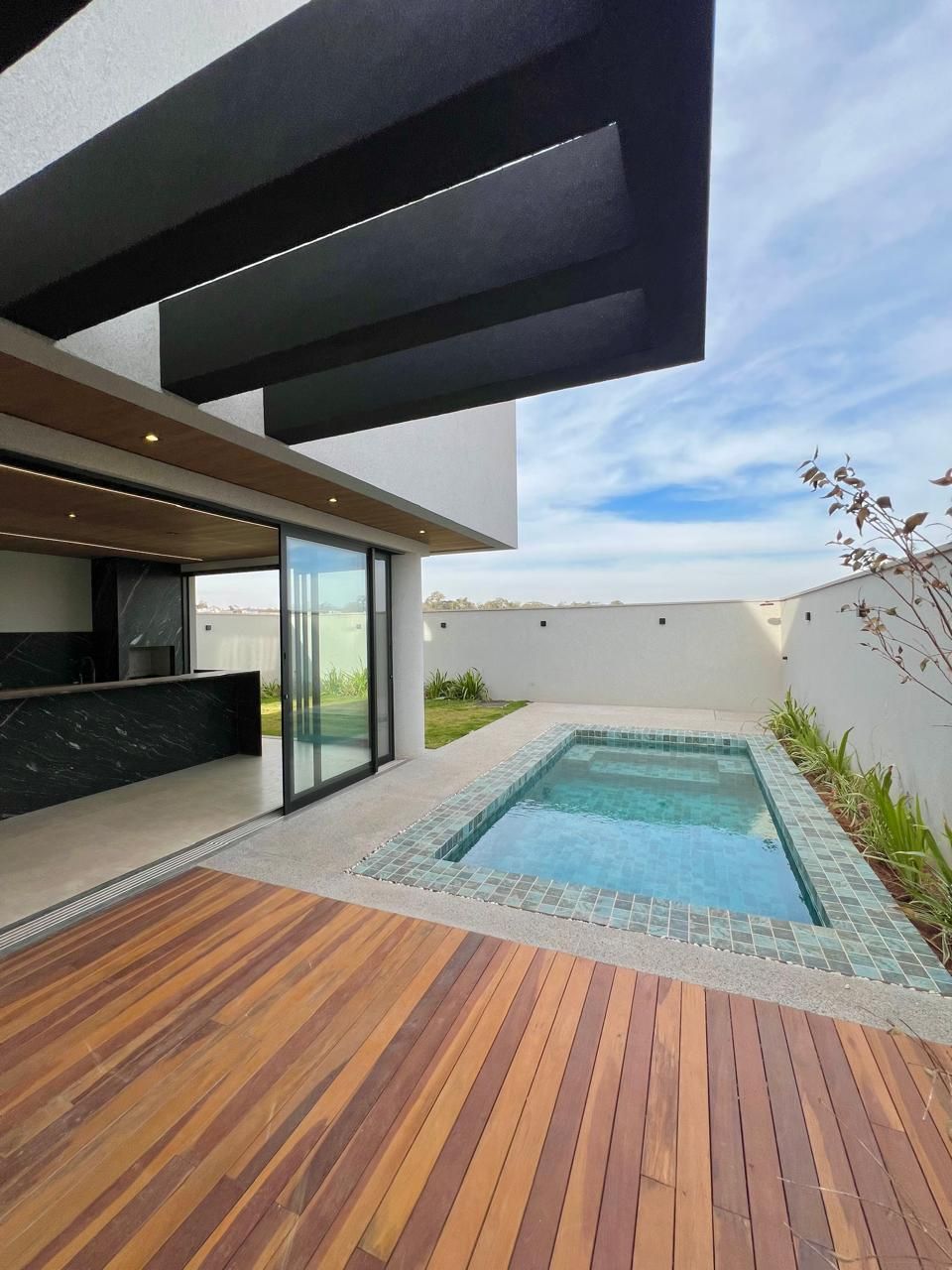 Casa de Condomínio à venda com 4 quartos, 361m² - Foto 25