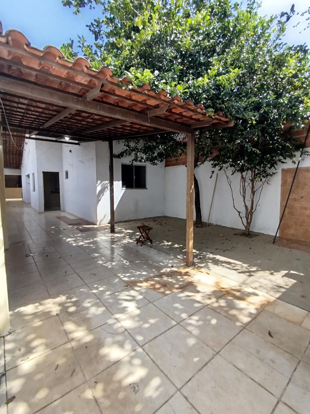 Casa à venda com 2 quartos, 120m² - Foto 1