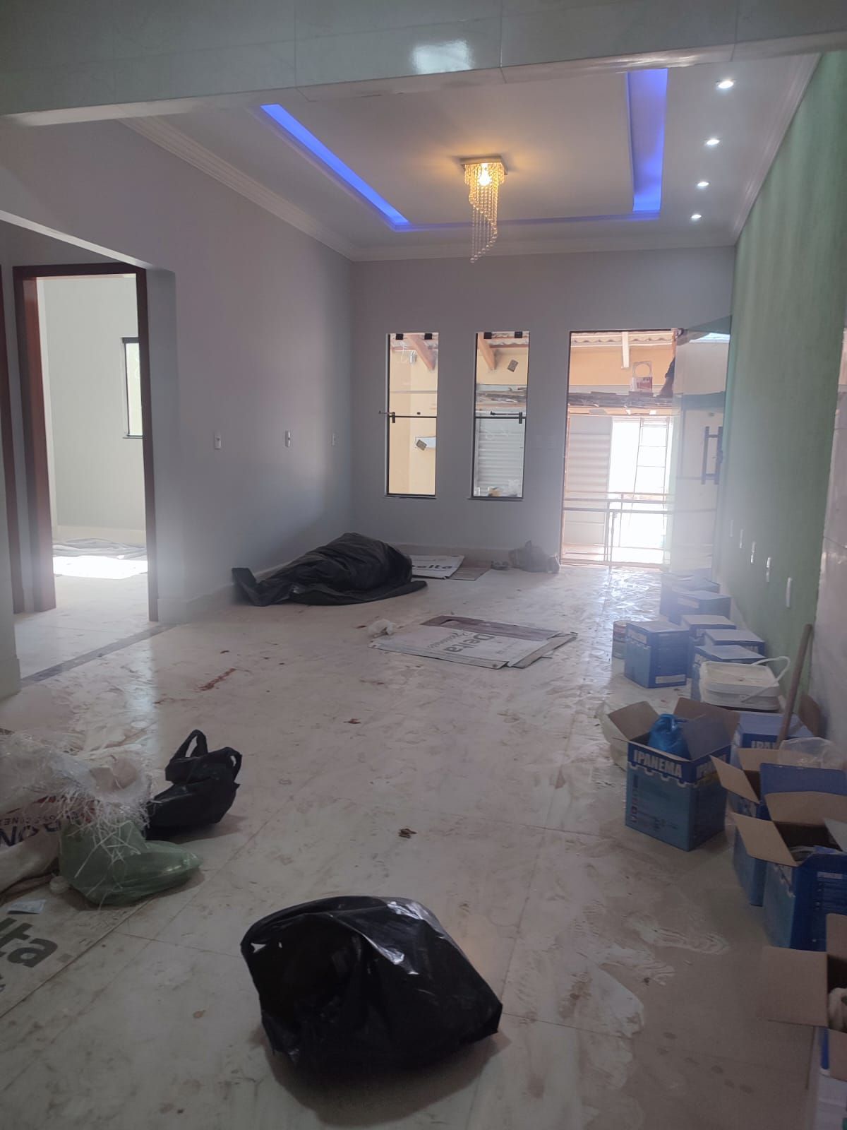 Casa à venda com 2 quartos, 100m² - Foto 4