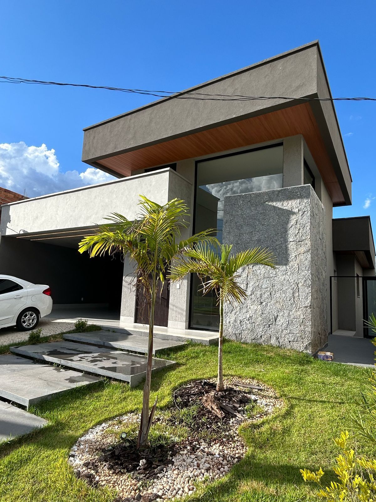 Casa de Condomínio à venda com 4 quartos, 296m² - Foto 1