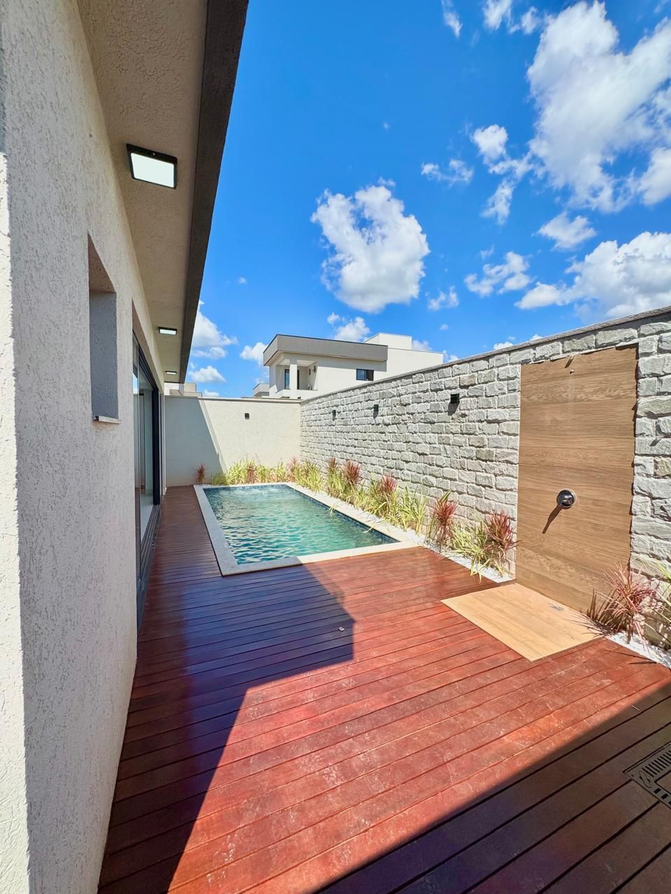 Casa de Condomínio à venda com 4 quartos, 240m² - Foto 24