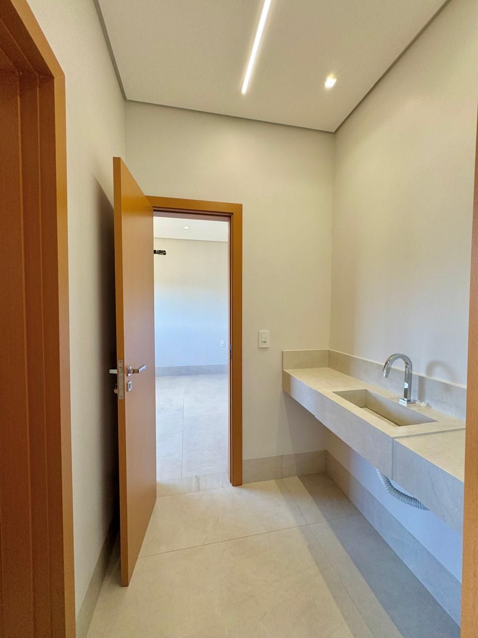 Casa de Condomínio à venda com 4 quartos, 225m² - Foto 17