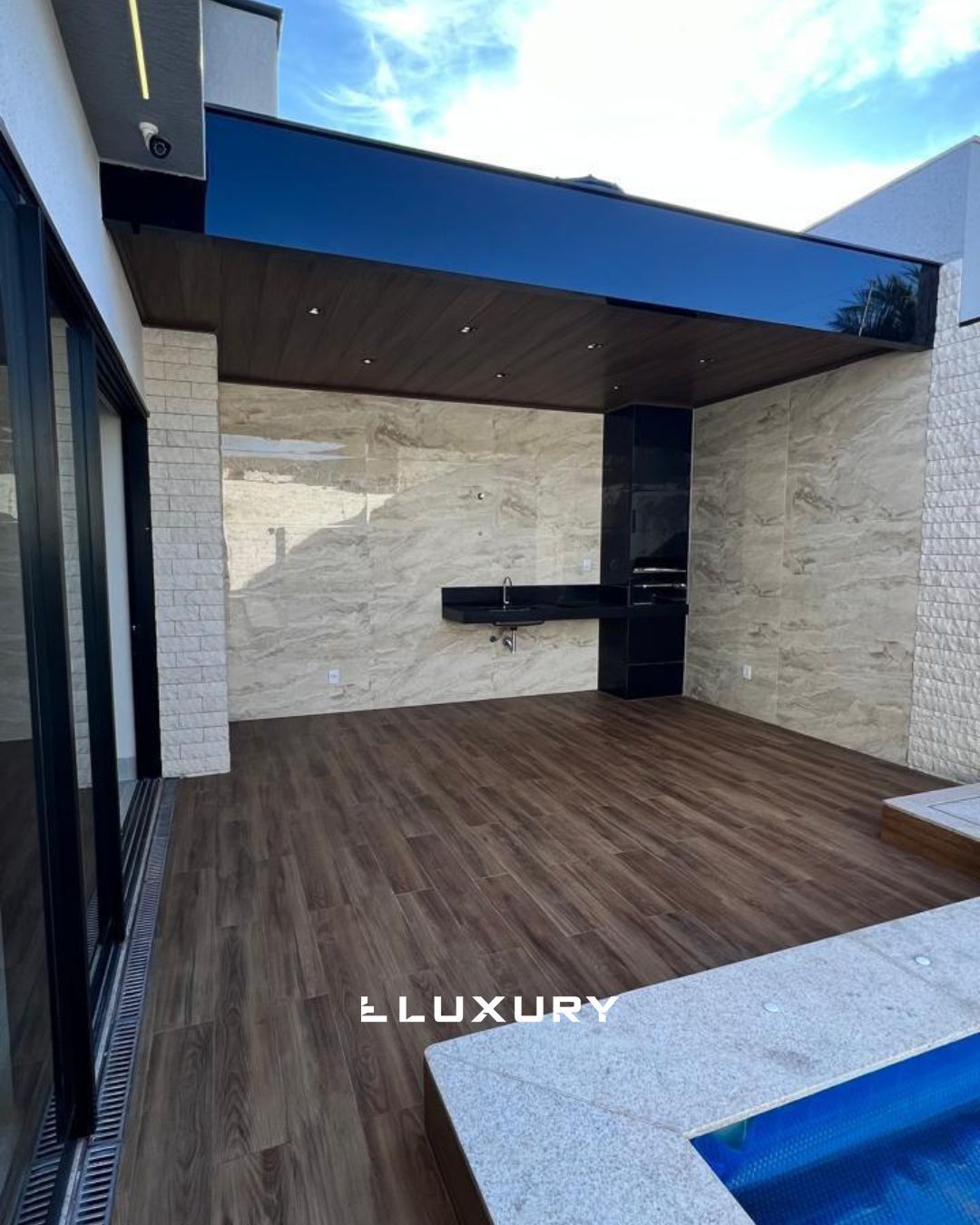 Casa à venda com 3 quartos, 228m² - Foto 11
