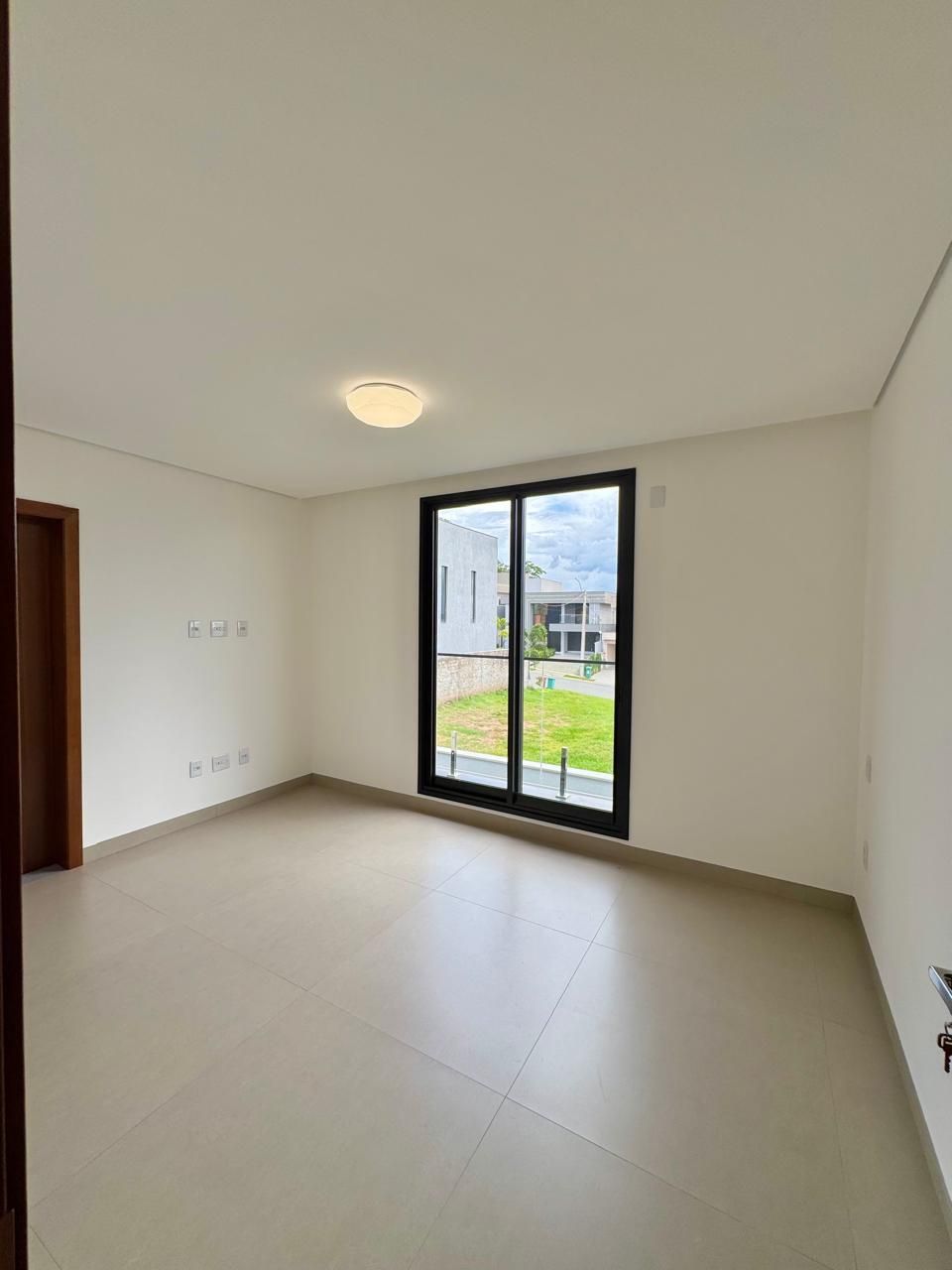 Casa de Condomínio à venda com 4 quartos, 251m² - Foto 8