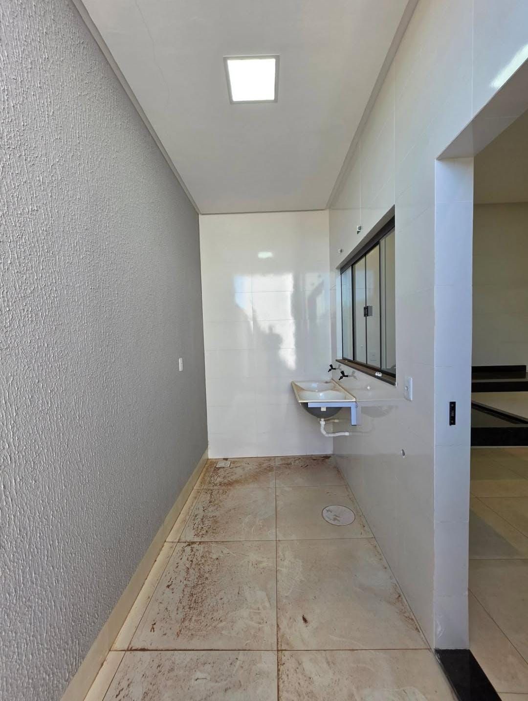 Casa à venda com 2 quartos, 70m² - Foto 12