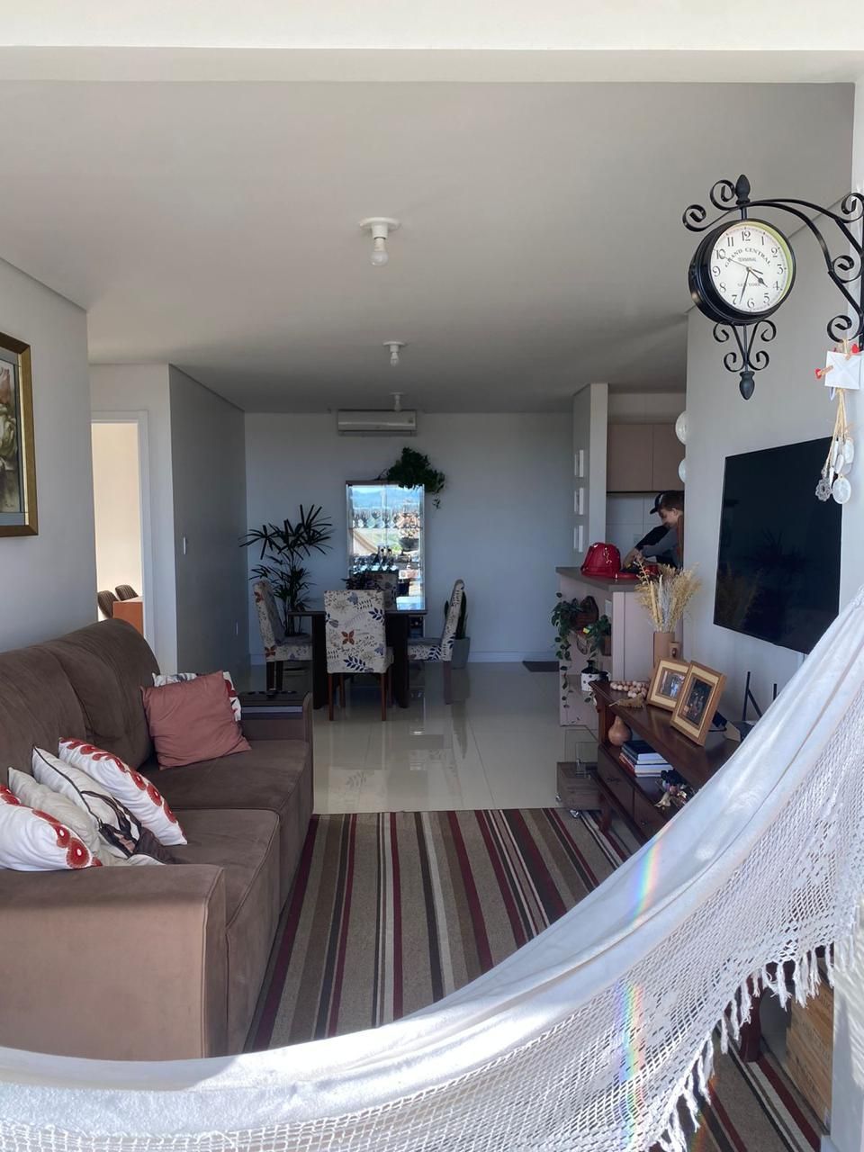 Apartamento à Venda no Bairro Ibirapuitã – 2 Quartos, Suíte e Garagem
