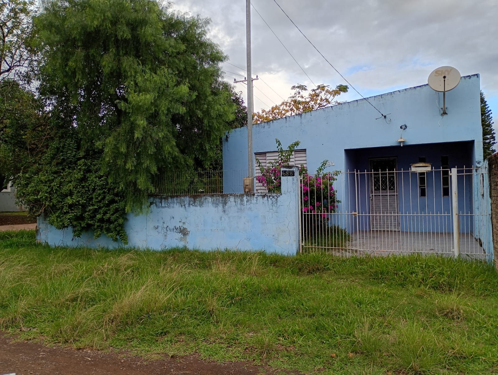 Duas casas no mesmo terreno à venda – ótima oportunidade!