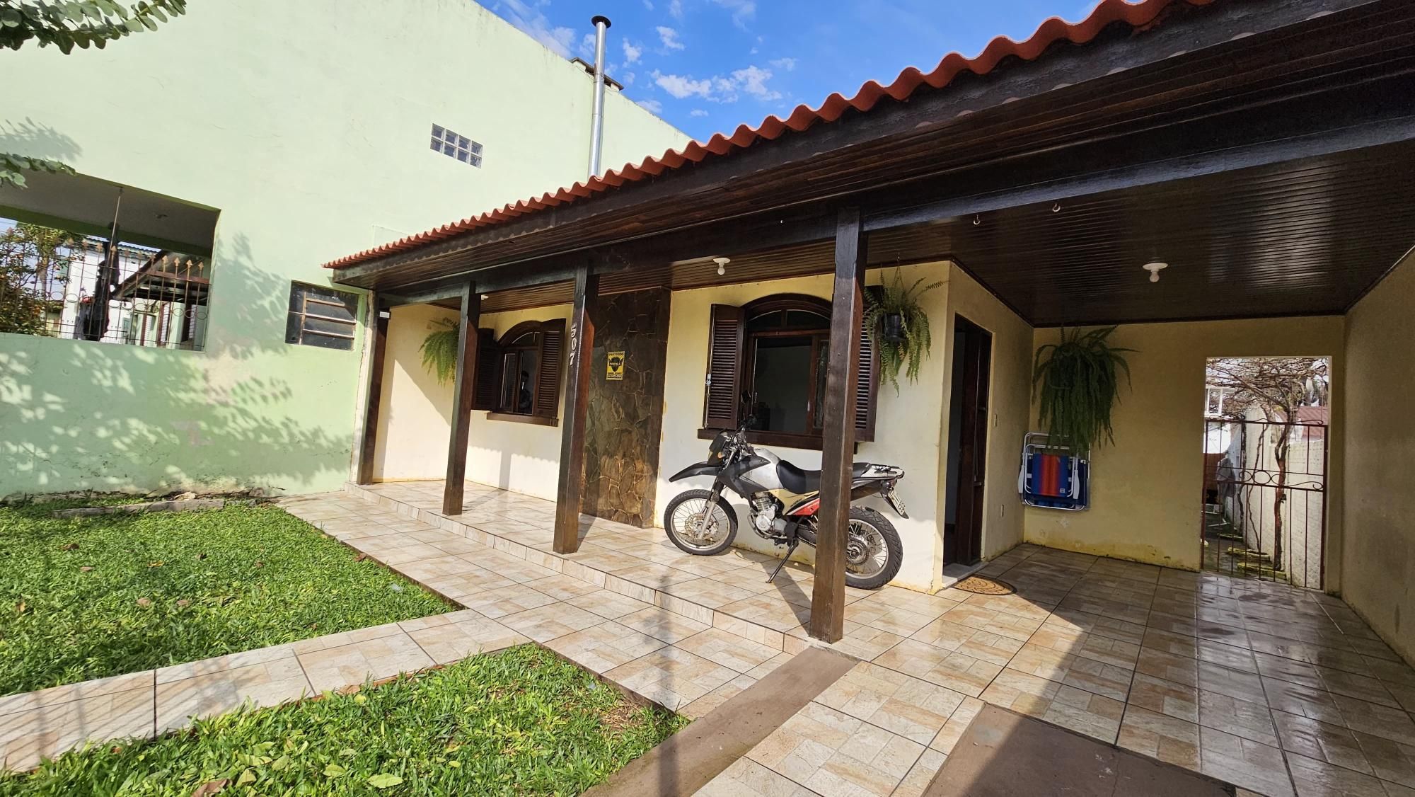 Casa à Venda em Bairro Tranquilo