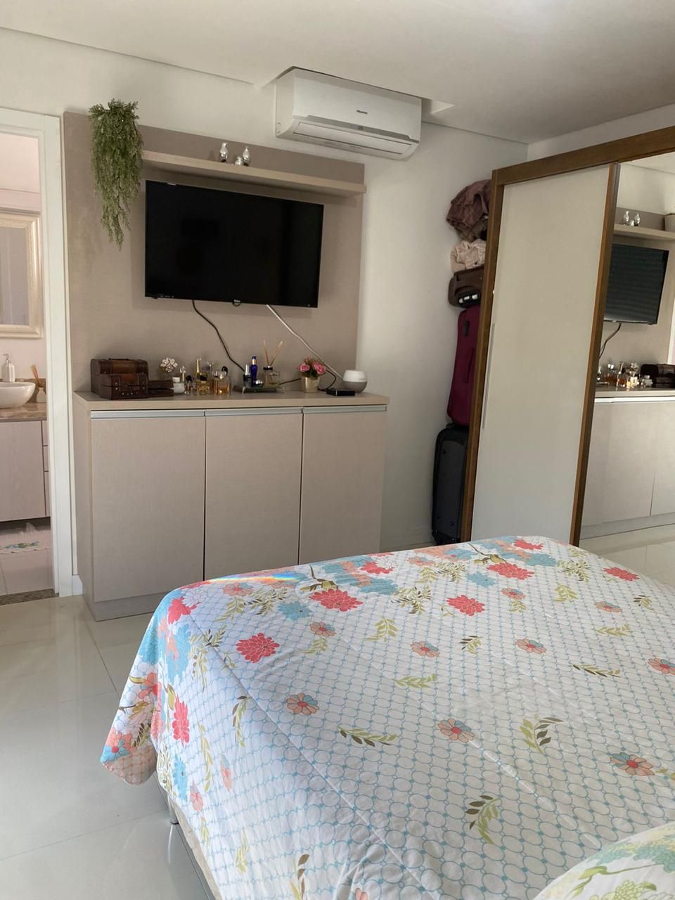 Apartamento à Venda no Bairro Ibirapuitã – 2 Quartos, Suíte e Garagem