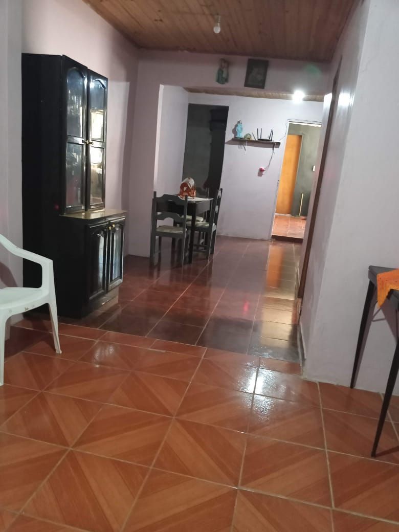 Casa com 2 Dormitórios à venda, por R$ 220.000,00 Casa com 2 Dormitórios à venda, por R$ 220.000,00
