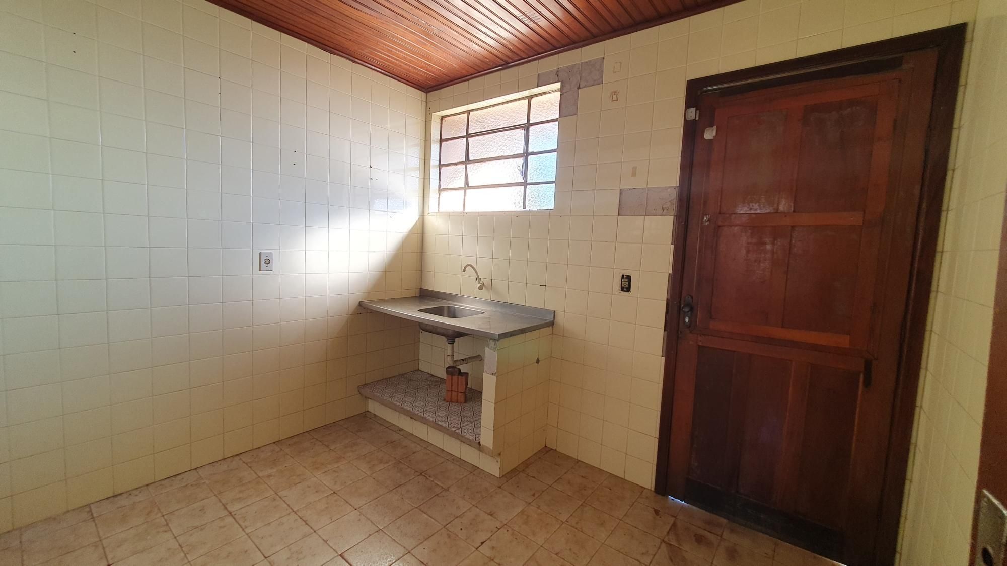 Oportunidade Única! Casa Aconchegante com Pátio Amplo para venda