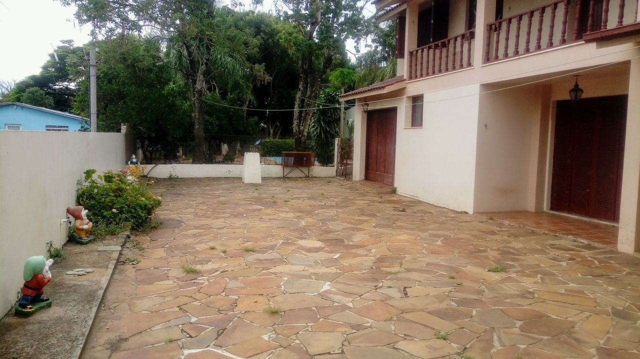 Casa à venda, 8 quartos, 1 suíte, 1 vaga, Cidade Alta - Alegrete/RS