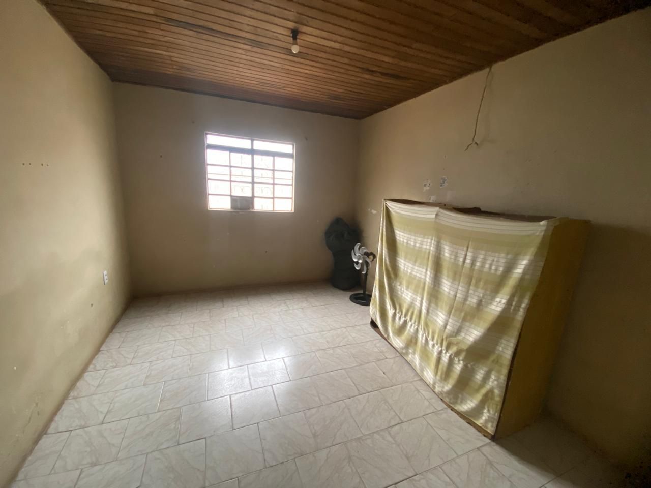 Casa para locação com 2 dormitórios, pátio e garagem - foto 4