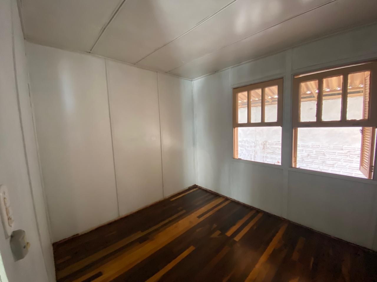 Casa com 4 Dormitórios à venda, 270 m² por R$ 280.000,00 Casa com 4 Dormitórios à venda, 270 m² por R$ 280.000,00