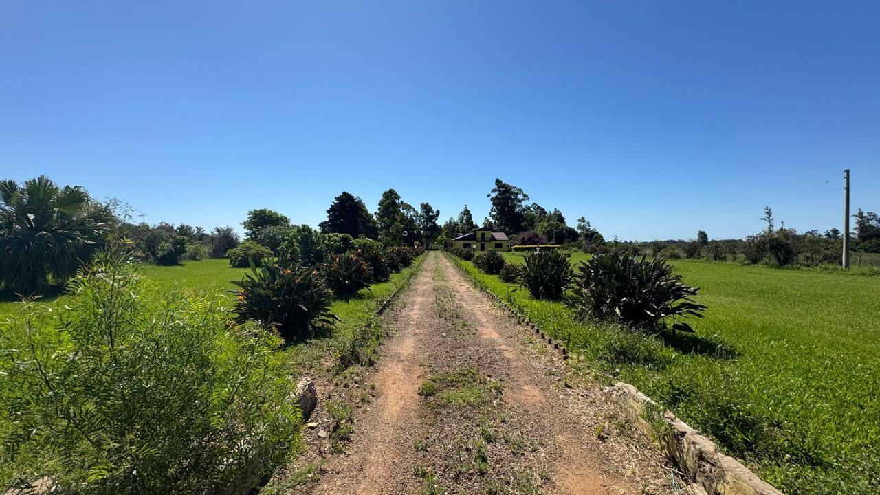 Sítio à venda em zona rural – 12 hectares, 5 quartos, 3 sala