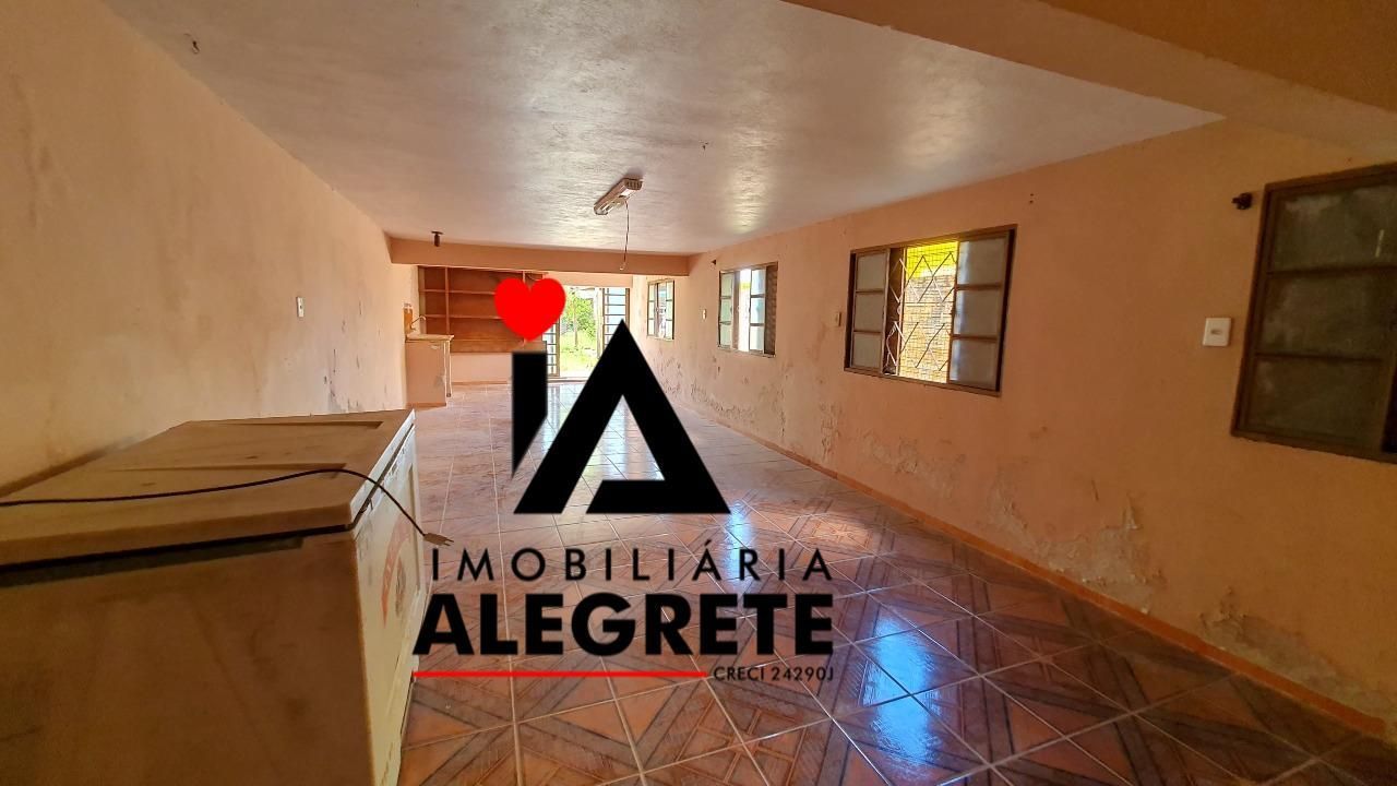 Casa com quatro dormitórios disponivel para Locação e Venda, Bairro Assunção.