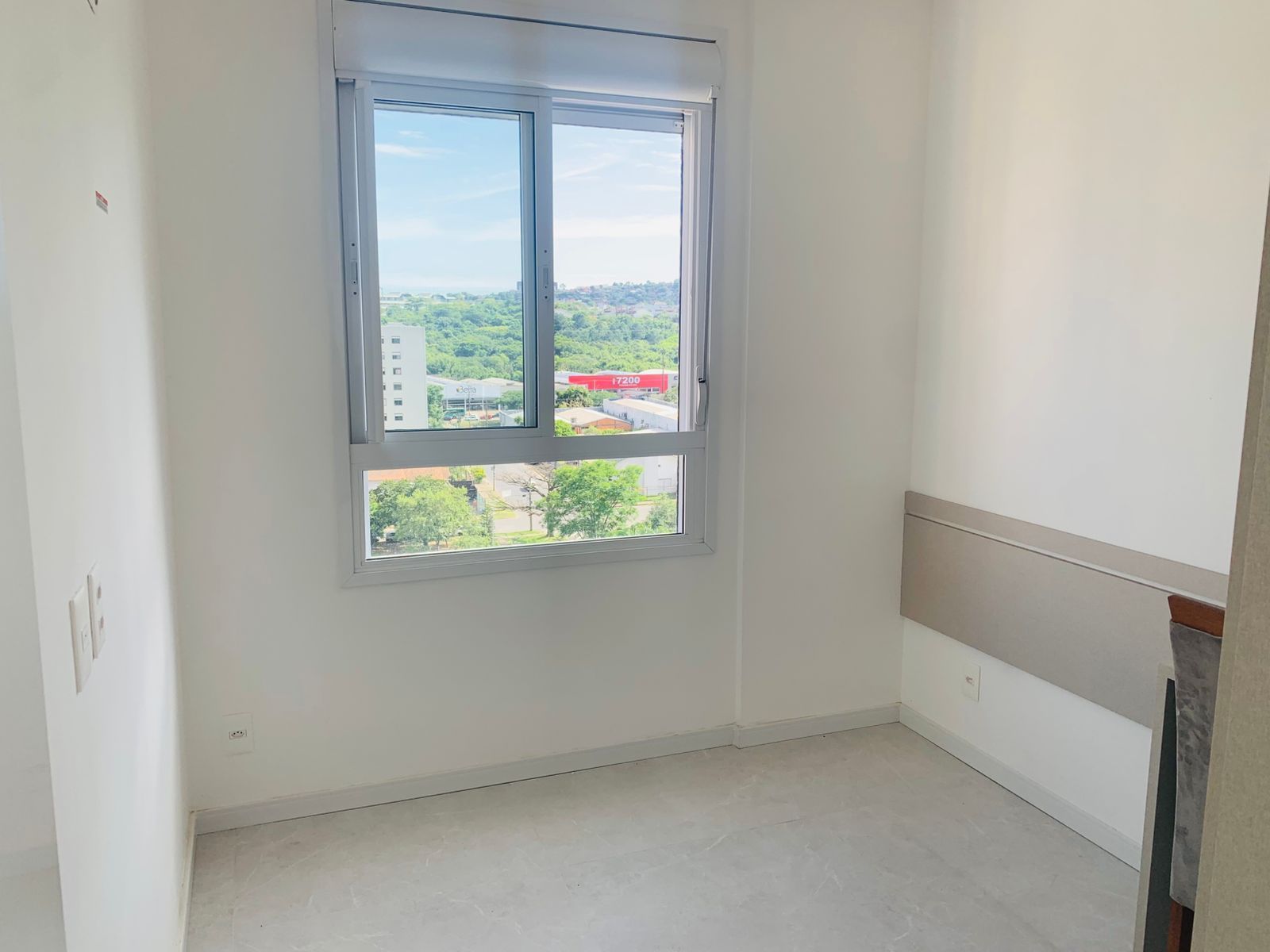 "apartamento novo e moderno em porto alegre - localização pr