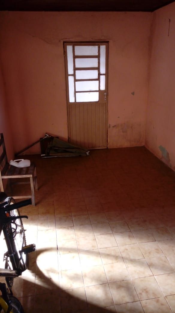 Casa com 3 Dormitórios à venda, por R$ 250.000,00 Casa com 3 Dormitórios à venda, por R$ 250.000,00