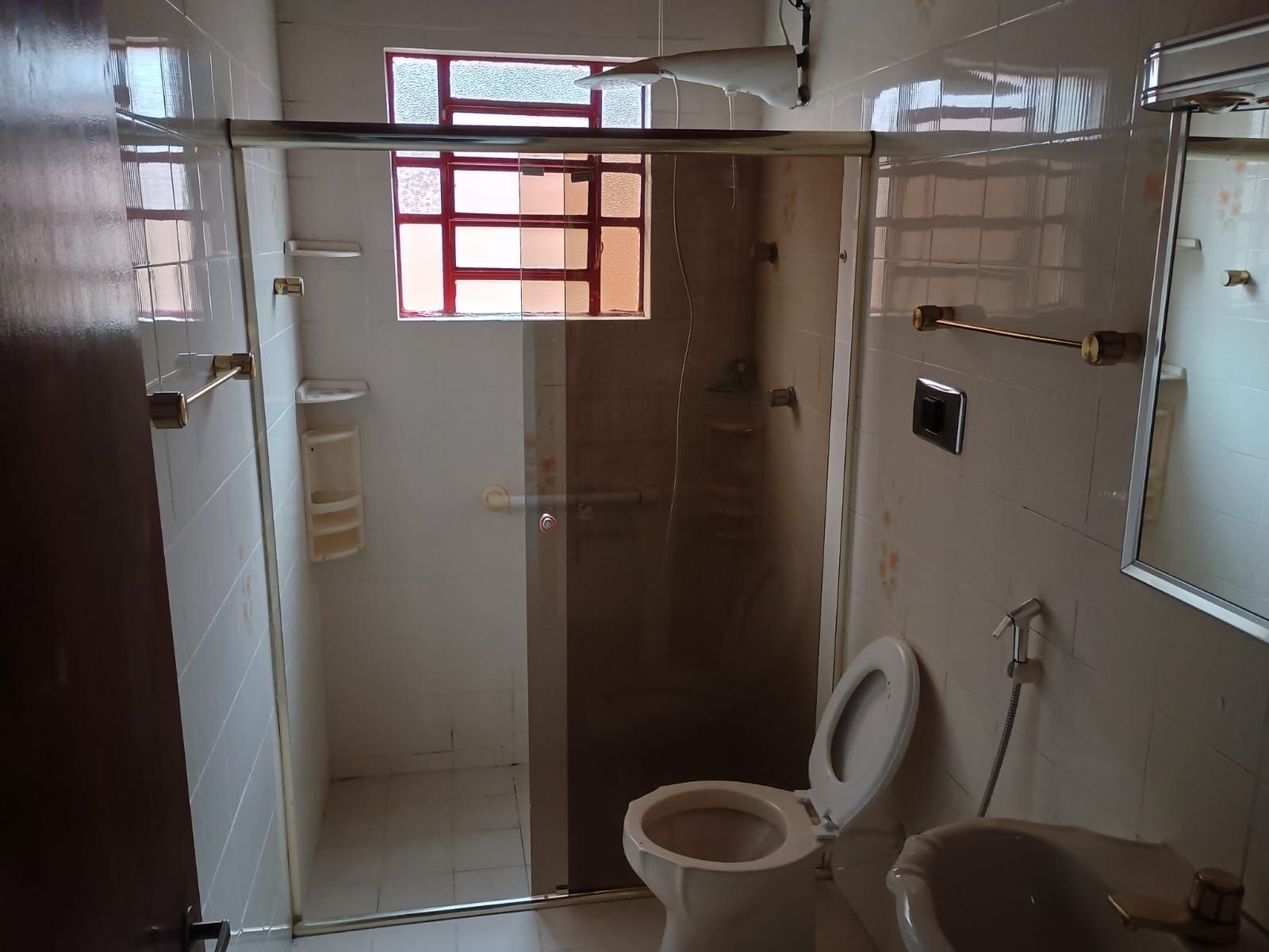 Casa ampla à venda na vila inês – 3 dormitórios, lareira e c