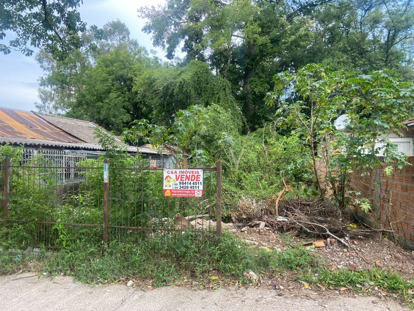 Terreno à venda no bairro vila nova. No valor de R$100.000,0