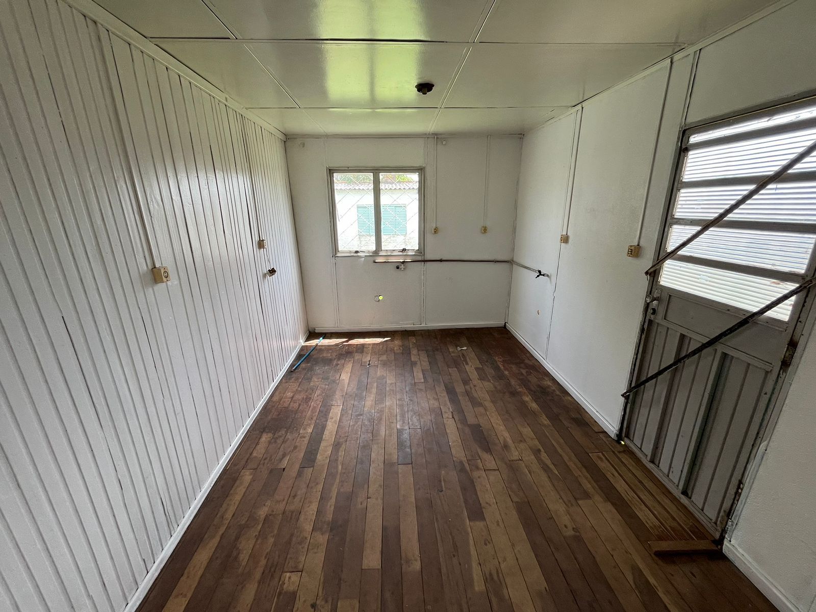 Casa à Venda no Bairro Vera Cruz – 2 Quartos e Churrasqueira