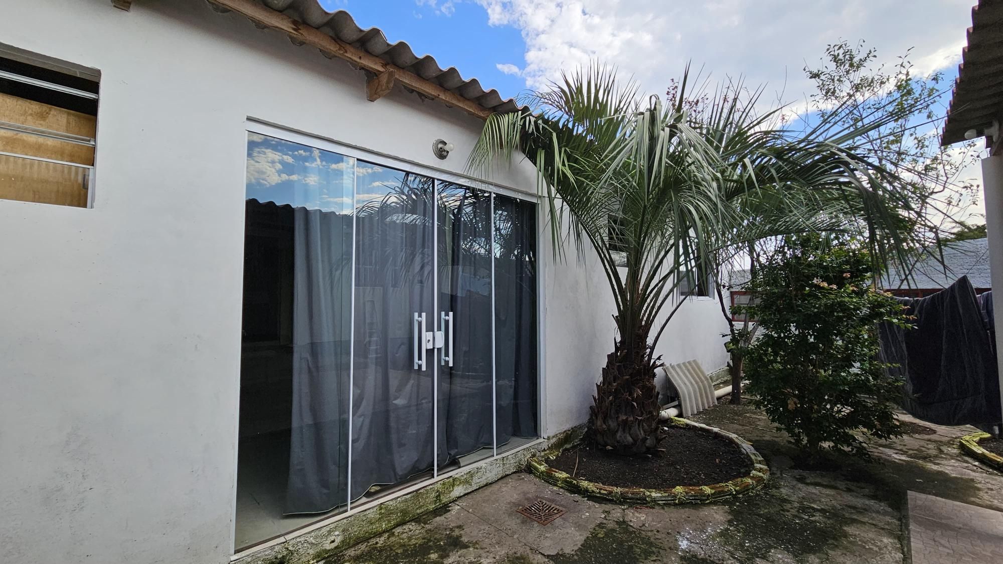 Casa à Venda em Bairro Tranquilo
