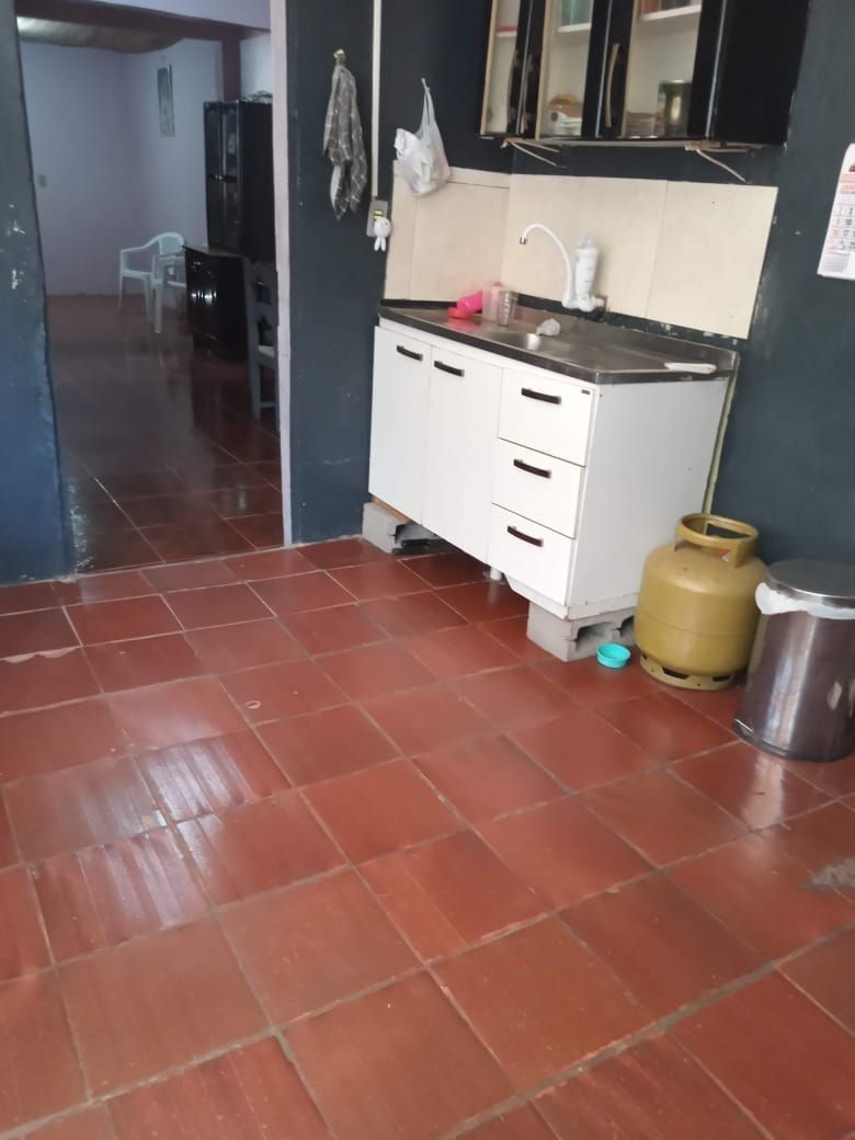 Casa com 2 Dormitórios à venda, por R$ 220.000,00 Casa com 2 Dormitórios à venda, por R$ 220.000,00