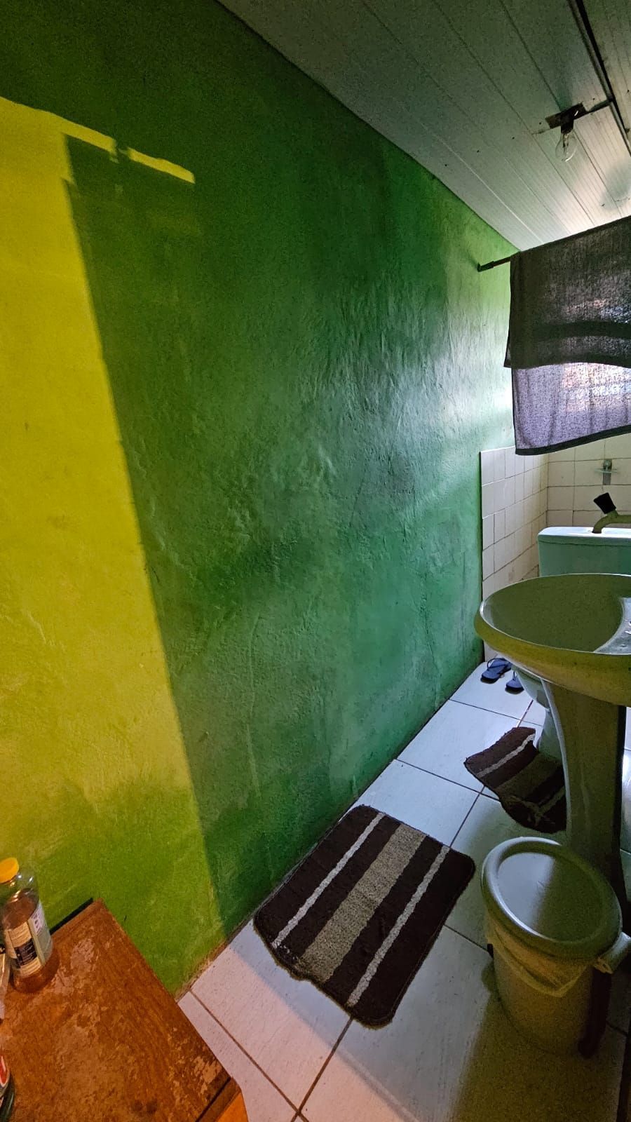 Casa para venda com 3 quartos e dois banheiros