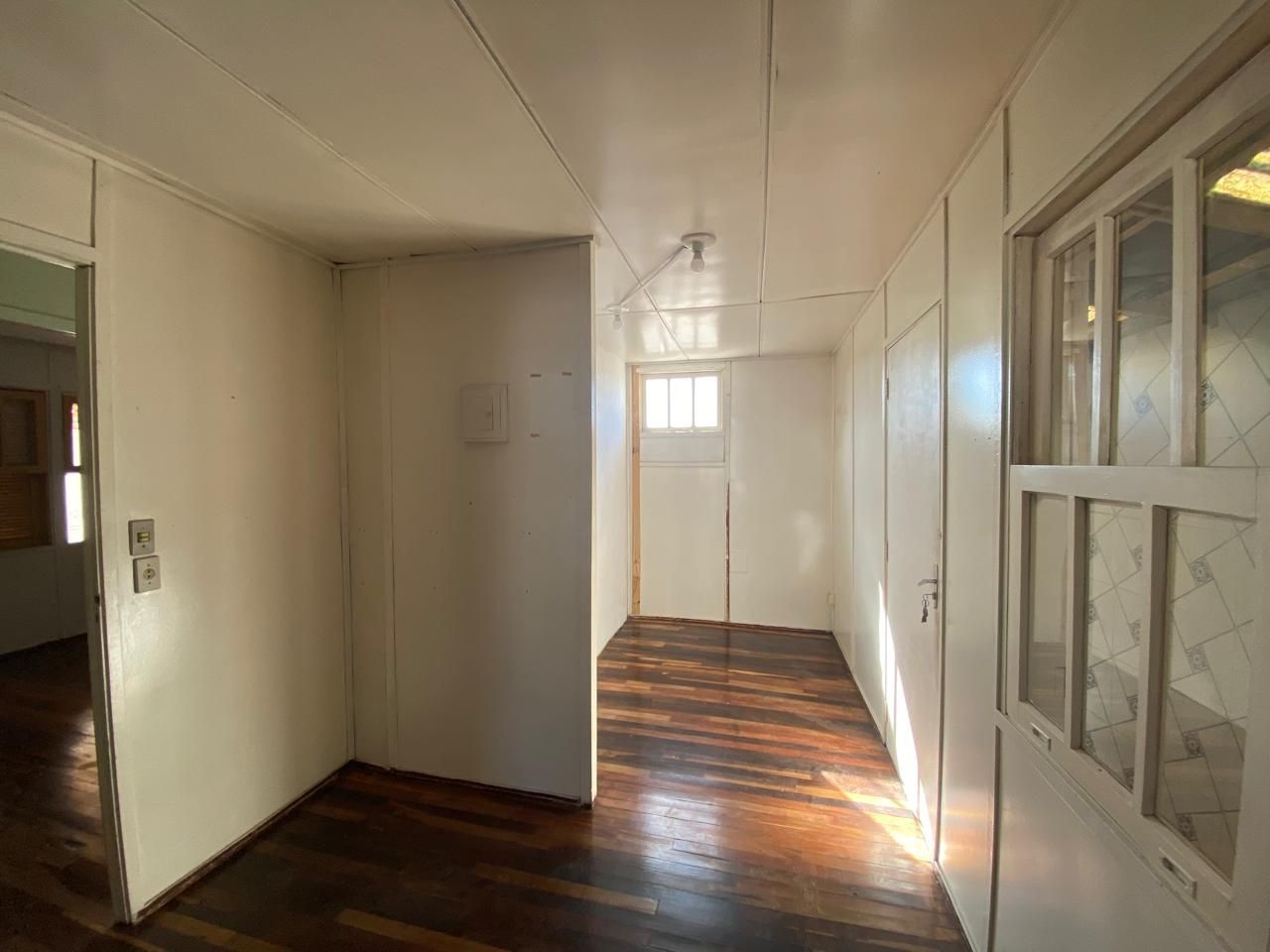 Casa com 4 Dormitórios à venda, 270 m² por R$ 280.000,00 Casa com 4 Dormitórios à venda, 270 m² por R$ 280.000,00