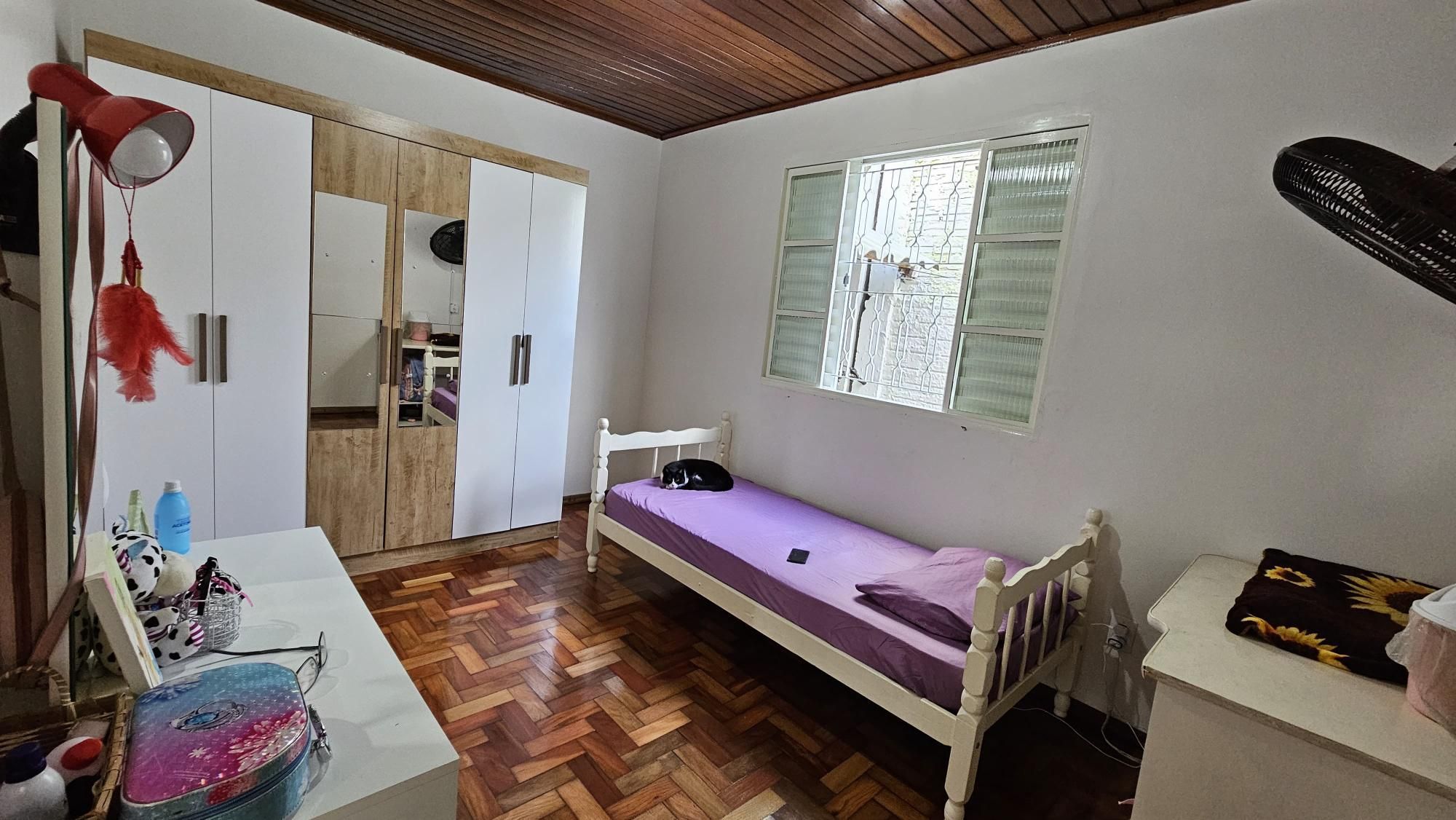 Casa à Venda em Bairro Tranquilo