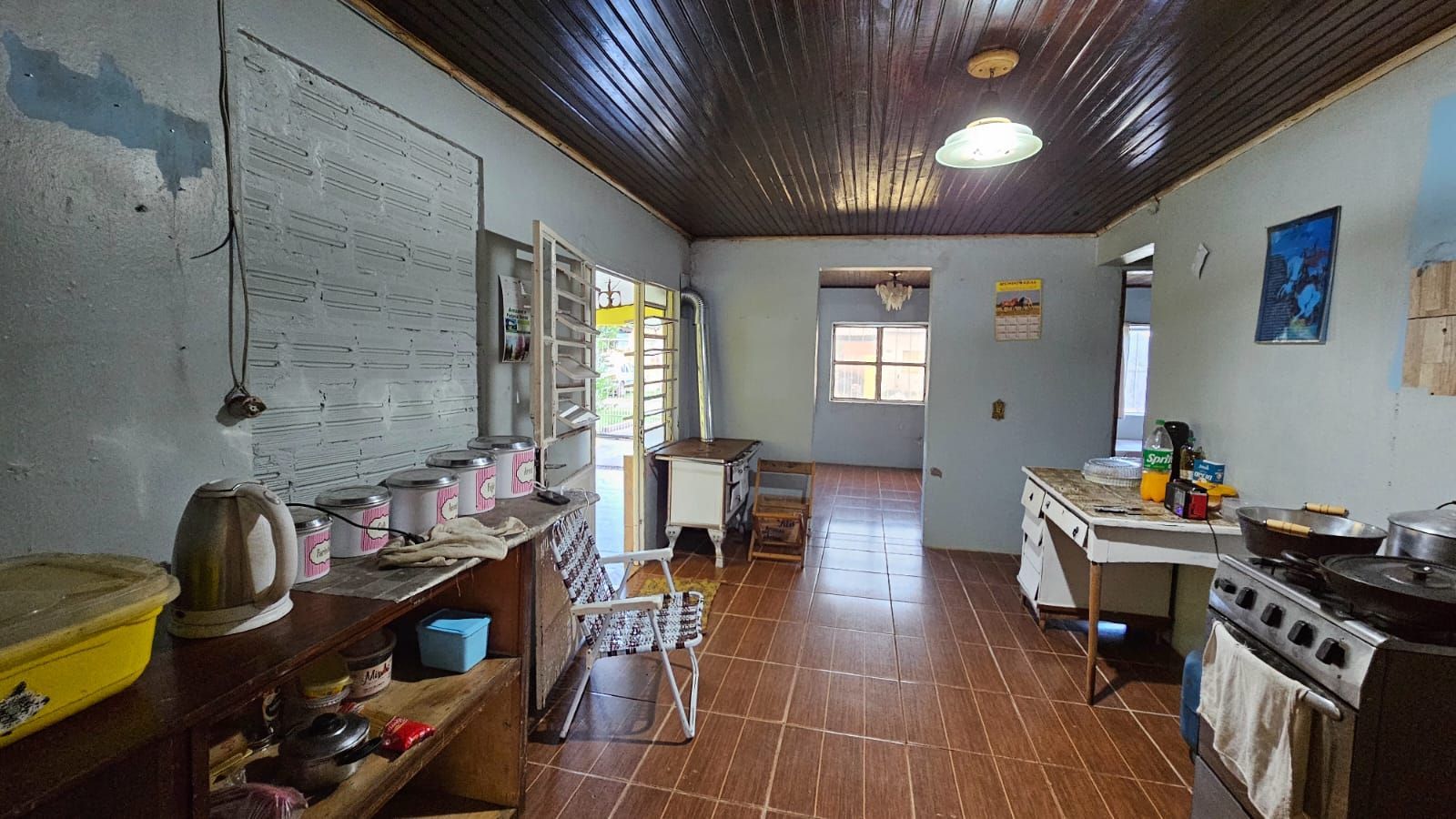 Casa para venda com 3 quartos e dois banheiros