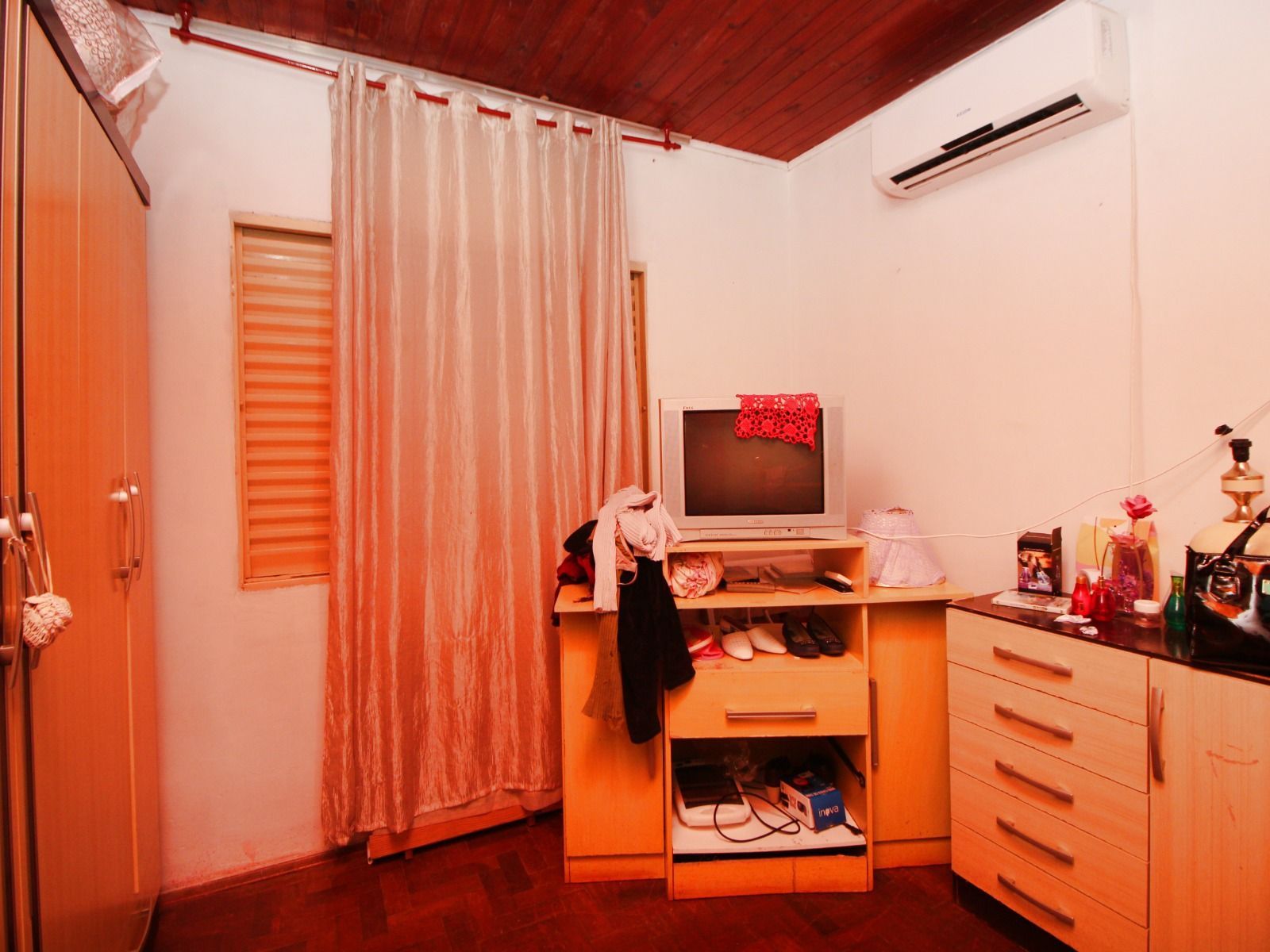 Casa com 3 Dormitórios à venda, 300 m² por R$ 270.000,00 Casa com 3 Dormitórios à venda, 300 m² por R$ 270.000,00