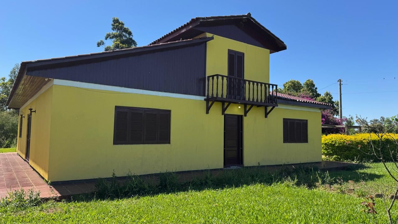 Sítio à venda em zona rural – 12 hectares, 5 quartos, 3 sala