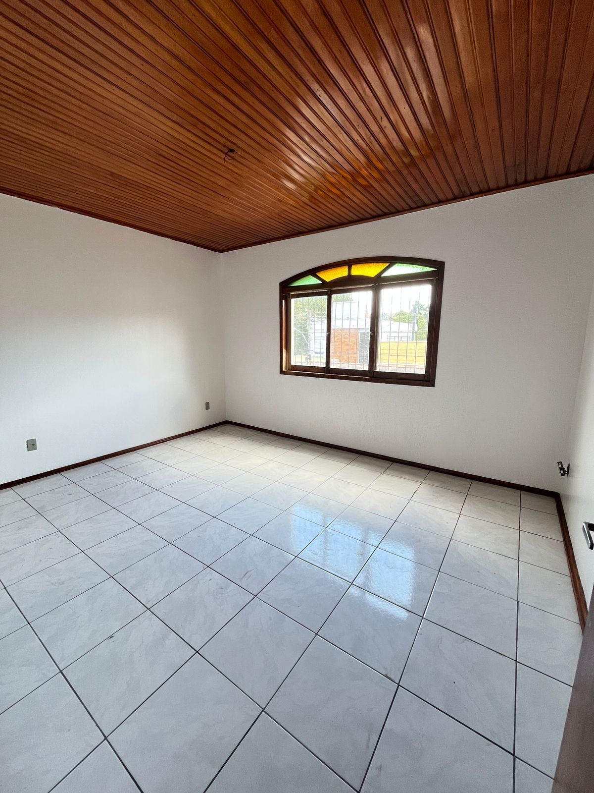 Apartamento com 3 Dormitórios para alugar, 90 m² por R$ 2.000,00 Apartamento com 3 Dormitórios para alugar, 90 m² por R$ 2.000,00