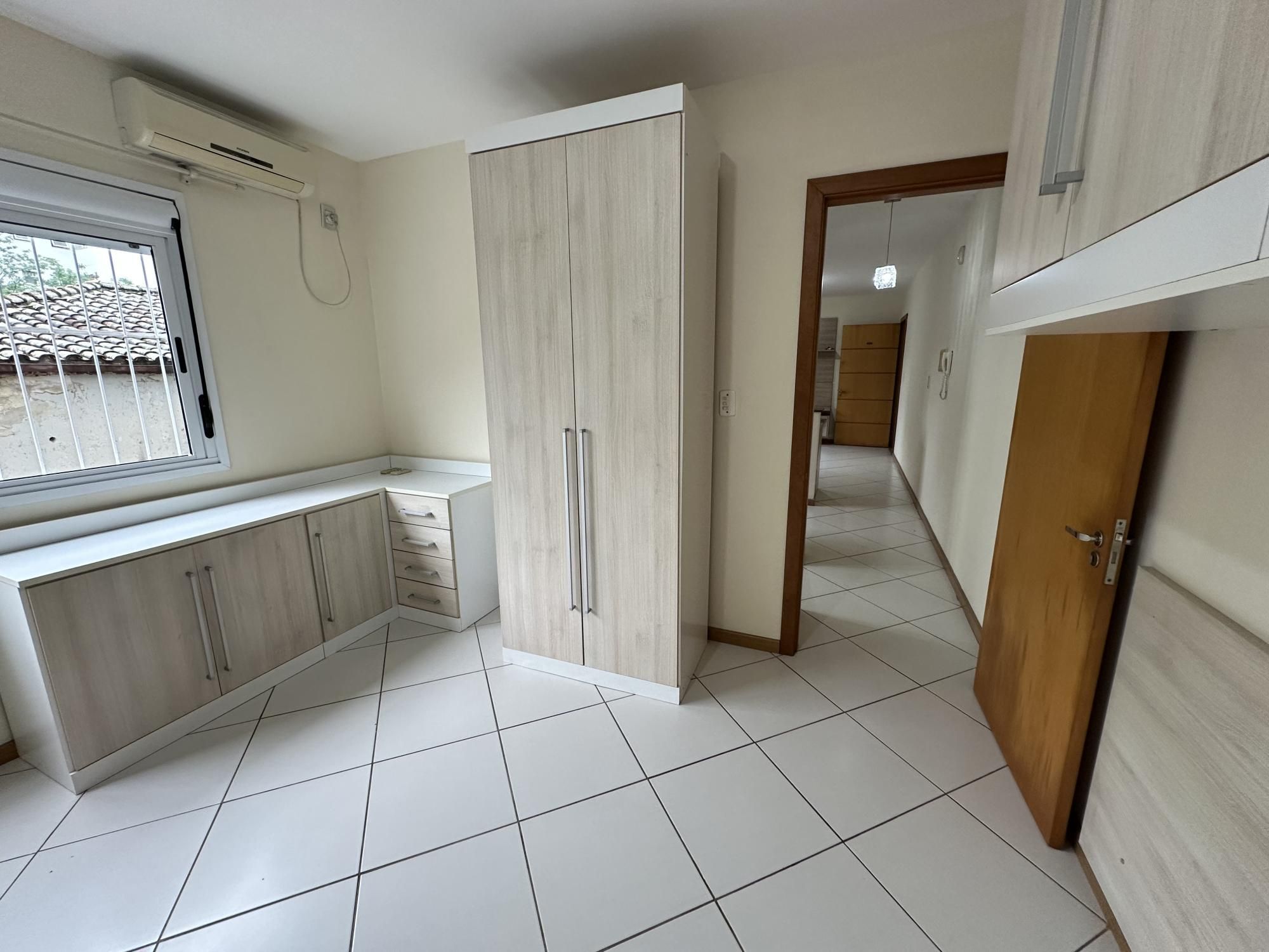Apartamento Mobiliado à Venda no Centro de Alegrete - 1 Quarto, Garagem